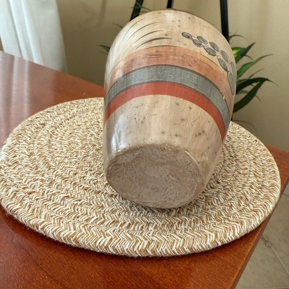 Vintage Tonala Pottery Vase with Earthy Tones - Picture 4 of 4